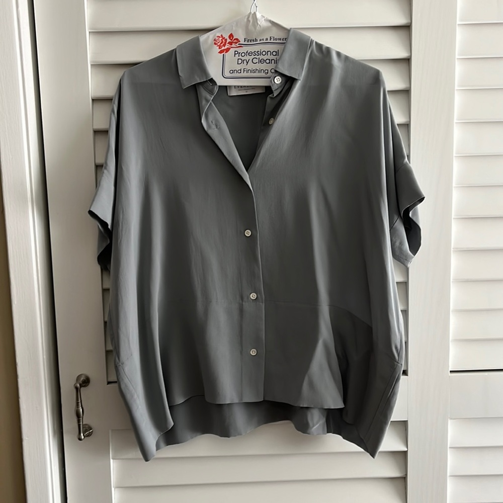 Everlane - The Clean Silk Short-Sleeve Square Shirt
